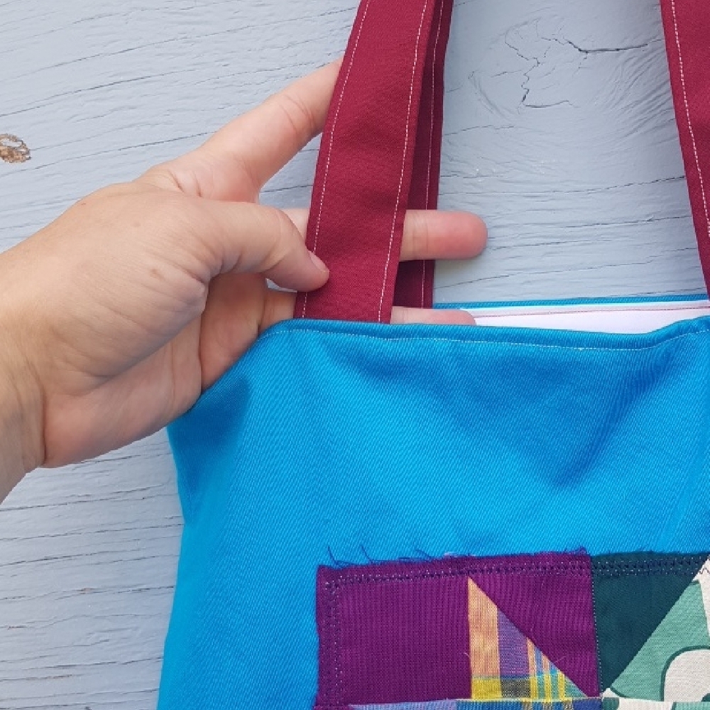 Patch & Roam sawtooth star patchwork small tote bag w/ raspberry red straps - Picture 3 of 5